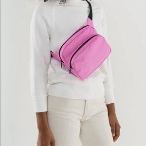 Baggu Fanny Pack in Bright Pink